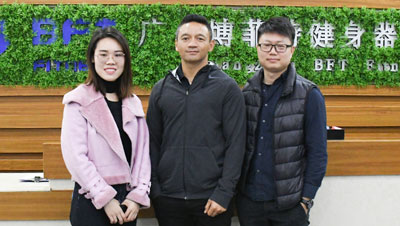 卡塔爾客戶開健身房采購荔枝视频APP黄色健身器械