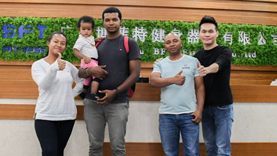 馬達加斯加客戶進口荔枝视频APP黄色健身房器材